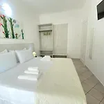 Fellini Bed and Breakfast 3*