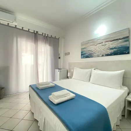 Fellini Bed & Breakfast 3*