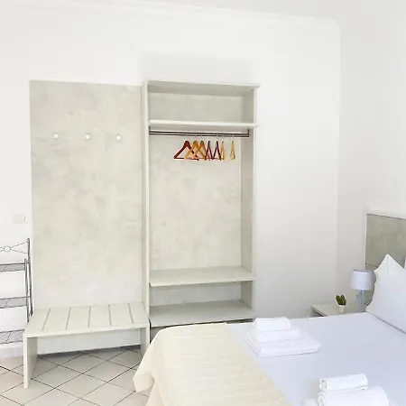 Fellini Bed & Breakfast 3*