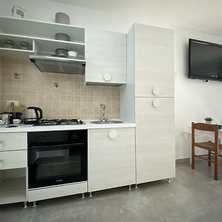 Fellini فندق مبيت وإفطار غالّيبولي